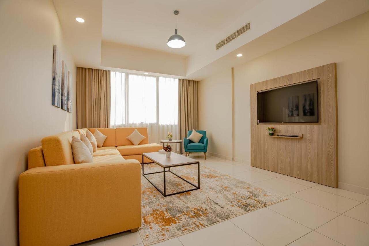 Platinum Coast Hotel Apartments 푸자이라 외부 사진 Living room