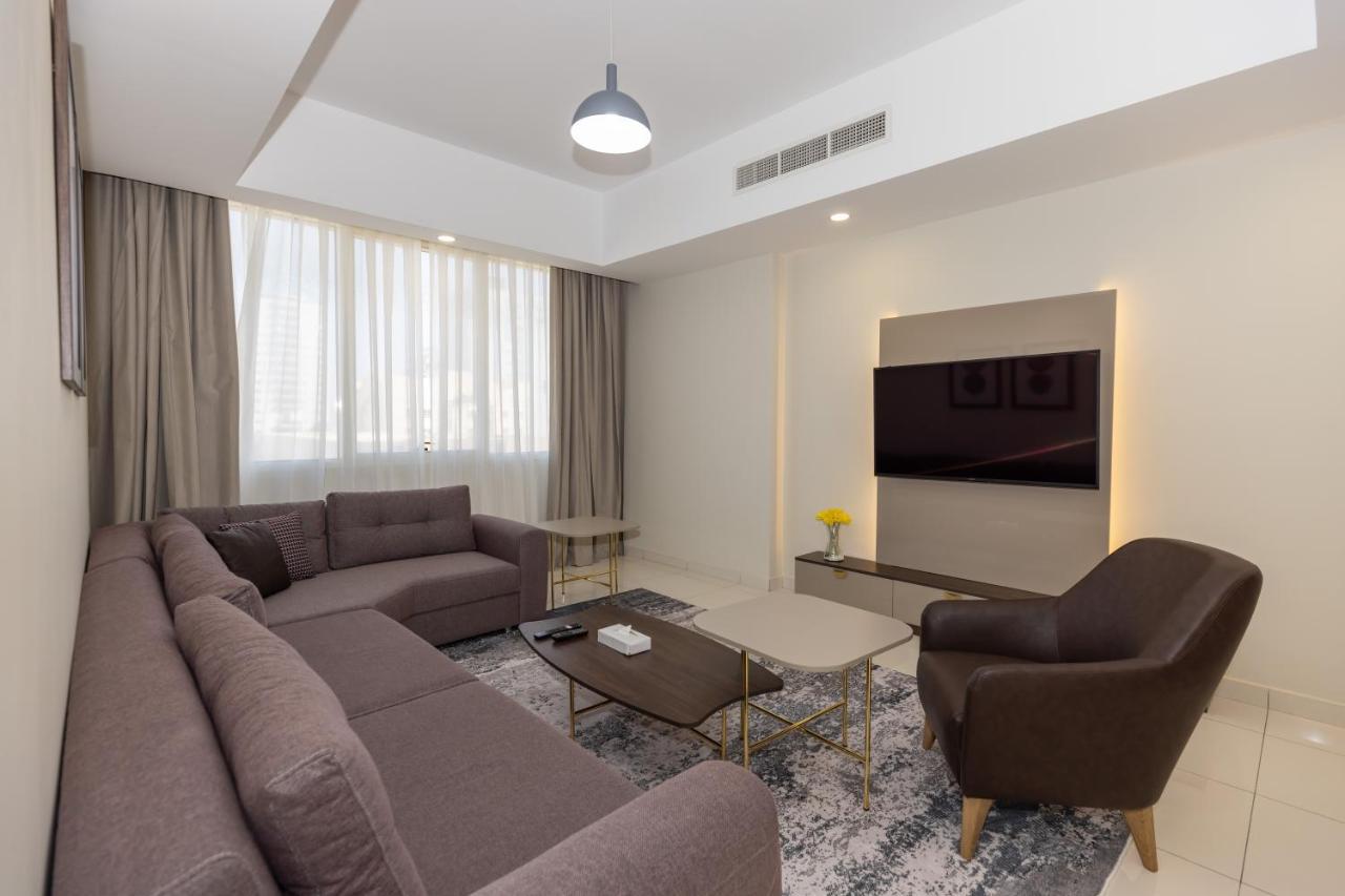 Platinum Coast Hotel Apartments 푸자이라 외부 사진 Living room